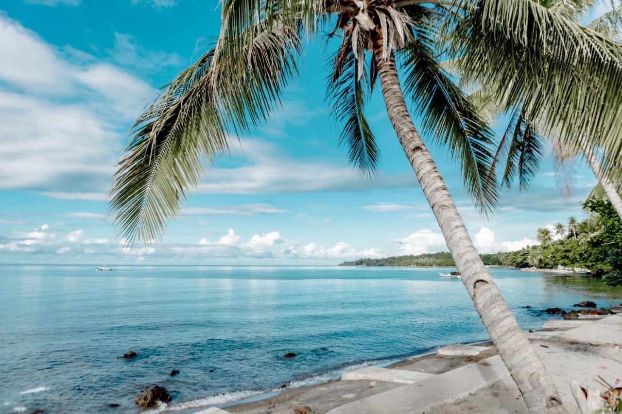 A Villas Resort & Restaurant Zamboanguita  Exteriör bild